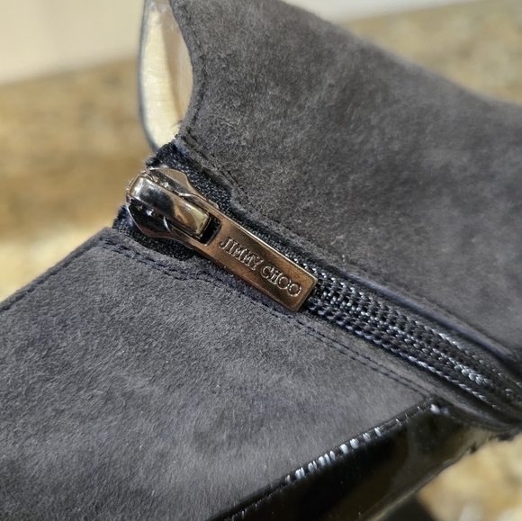 Jimmy Choo Black Gray Brady Ankle Boots Pointy Toe 39 Zippered Booties. - Picture 6 of 9